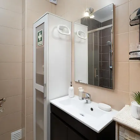 Apartment Pescadores, 50 Meters From *